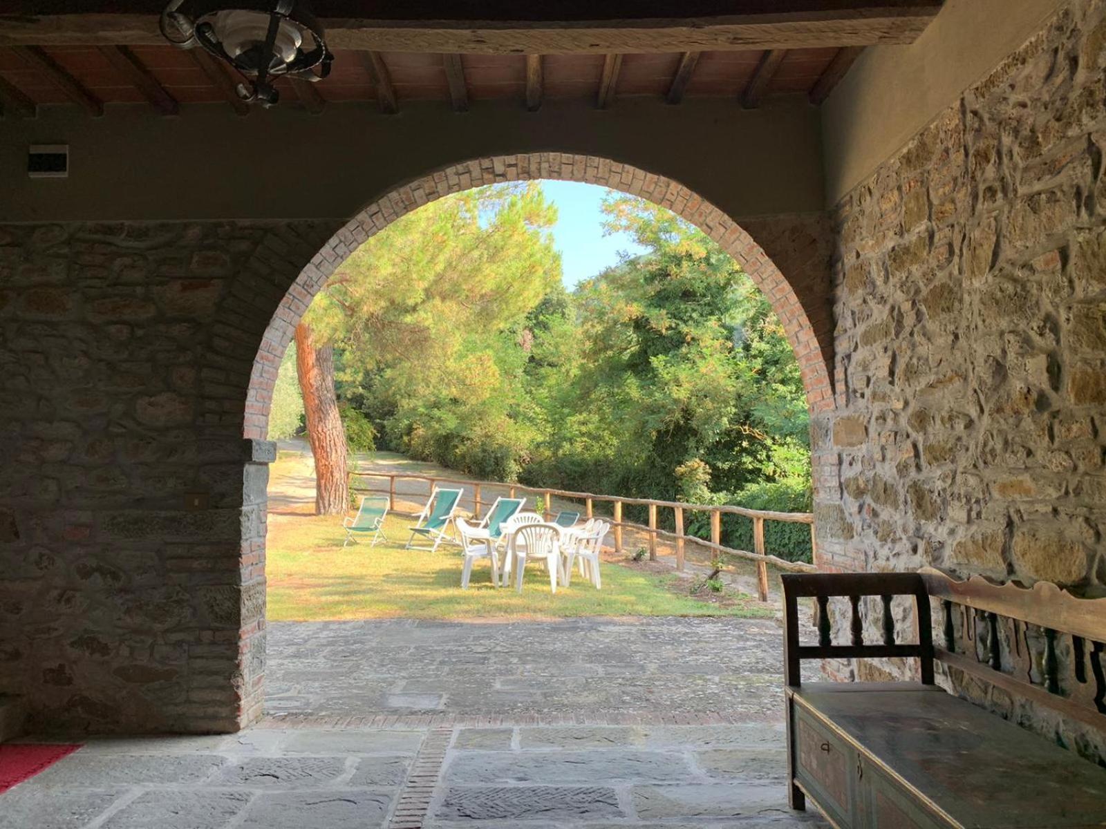 Agriturismo Fattoria Celle Фильине-Вальдарно Номер фото